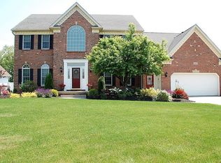 6425 Cloverleaf Cir, East Amherst, NY