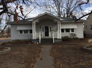 483 5th St, Wood River, IL 62095