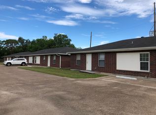 2200 Main Ave, Groves, TX 77619