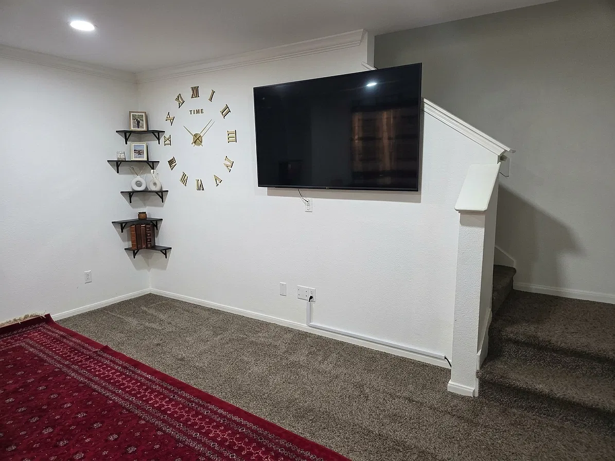 4 bed, 2410 sqft, $1,900 — Photo 4