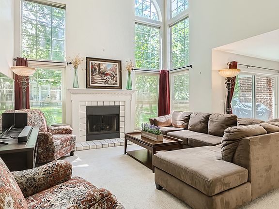 2nd image of 2833 Effingham Ct #105C