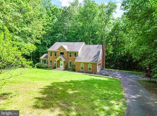 2 English Hills Dr, Fredericksburg, VA 22406