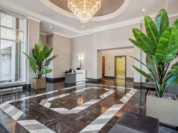 6240 McKay Ave #1705, Burnaby, BC V5H 4L8