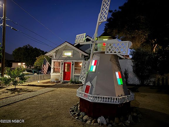 2nd image of 561 Alisal Rd
