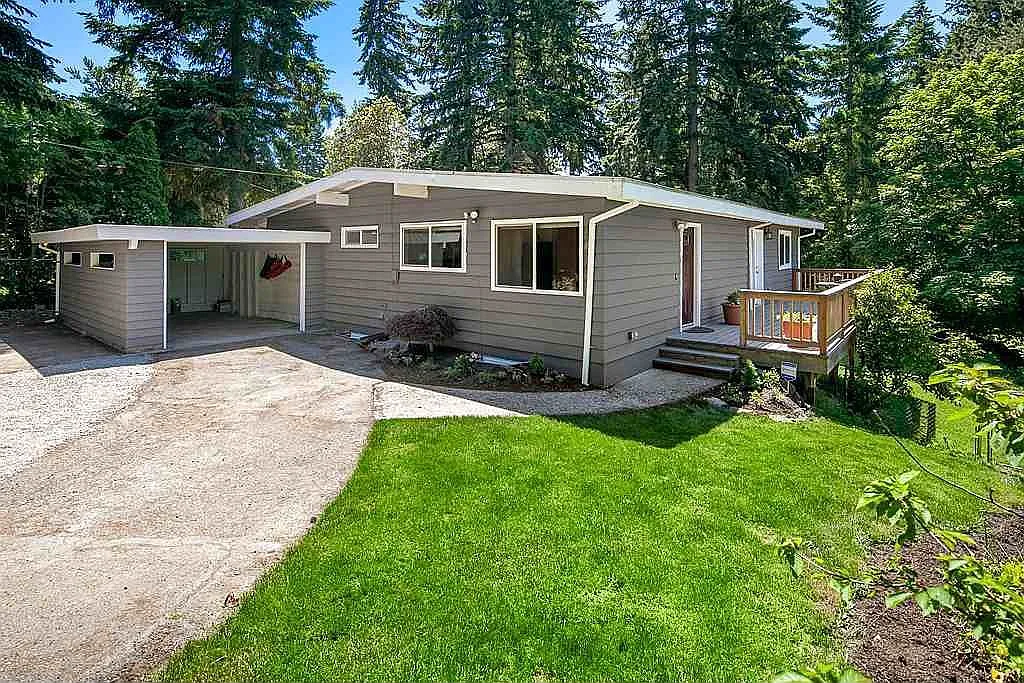 3835 139th Pl SE photo 1