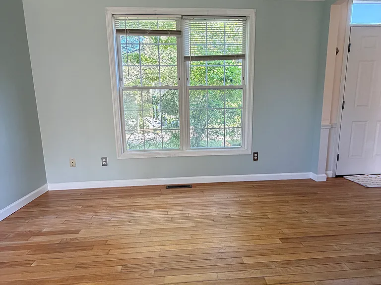 125 Goldenrod Dr #A — Photo 7