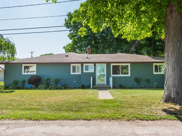 8941 Lenhards Lndg, Clarksville, MI 48815