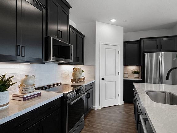 7th image of this home