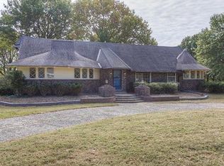 409 W 116th St, Kansas City, MO 64114