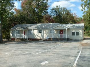 1513 Wade Hampton Blvd, Greenville, SC 29609