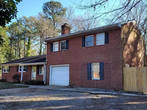 103 York Ln, Yorktown, VA 23692