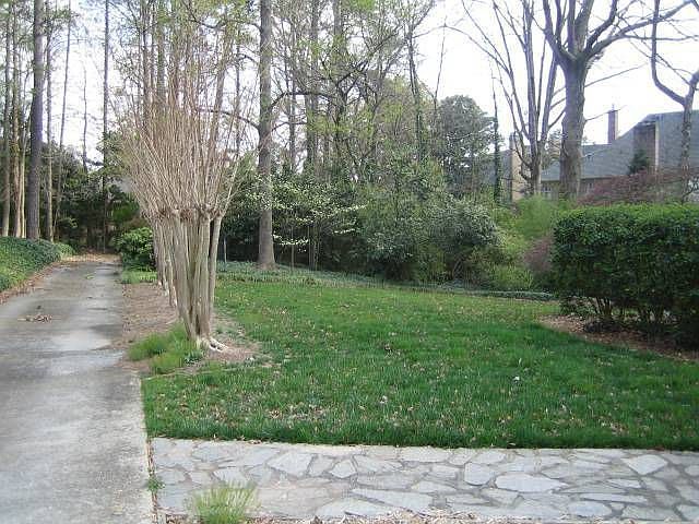 2nd image of 2885 Mabry Ln