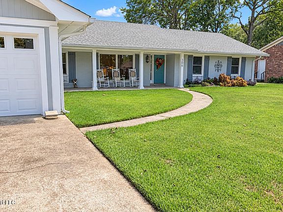 2nd image of 306 Oak Grove Dr