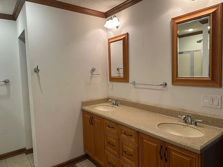 Primary En Suite has double vanities