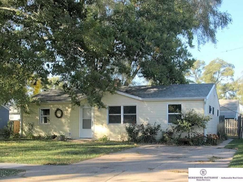 1st image of 1008 W 31st Ave