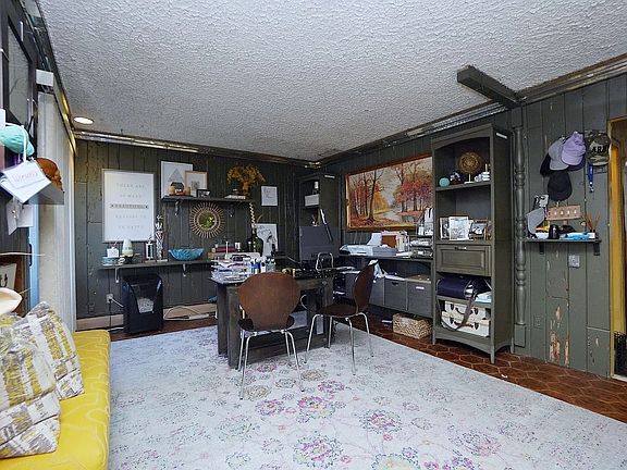 4th image of 2070 E 57th St