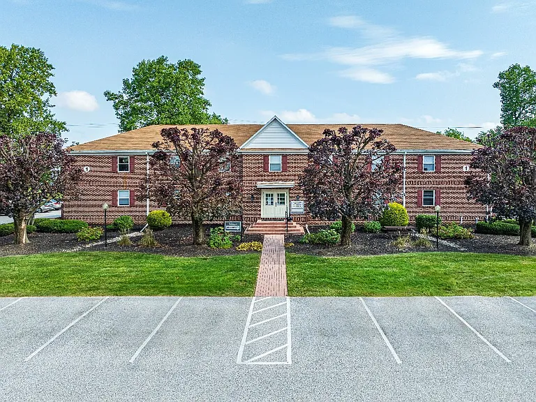 Apartments at Waterford — Photo 280
