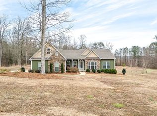 582 County Road 79, Roanoke, AL 36274