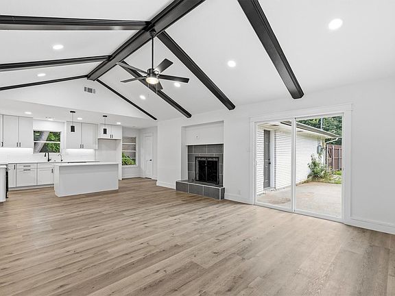 3rd image of 2203 Foxcroft Cir