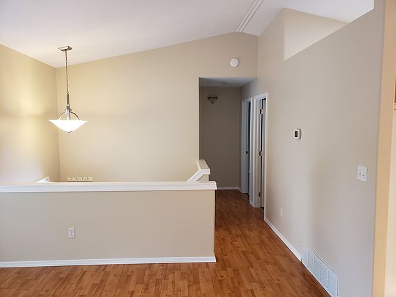 5th image of 707 S Scott St