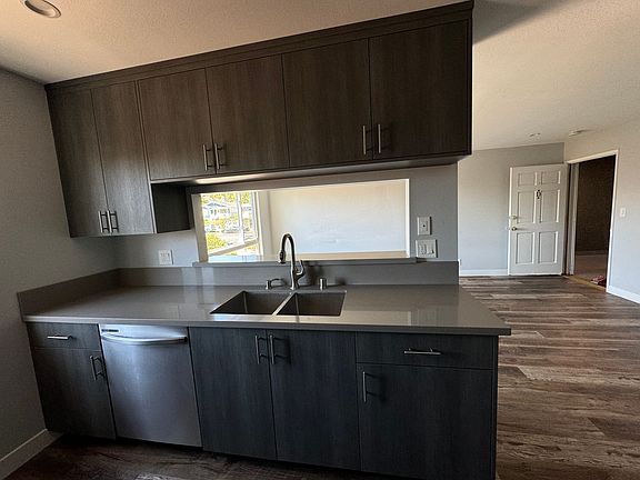2nd image of 2603 N Glenoaks Blvd APT D