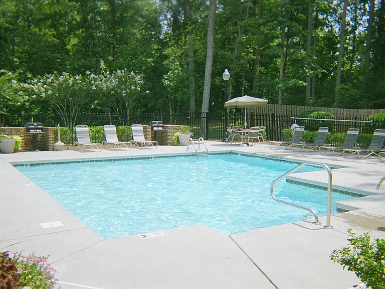 Rivermere Apartments — Photo 11