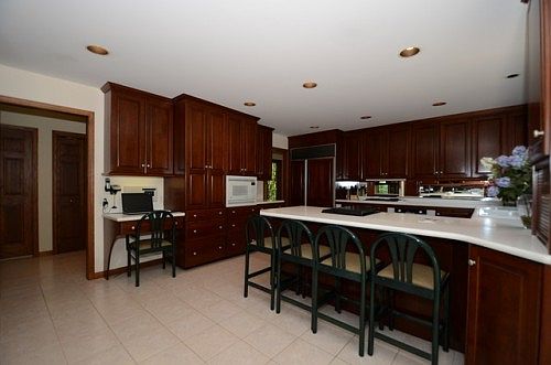 4th image of 1180 Tall Oaks Ct