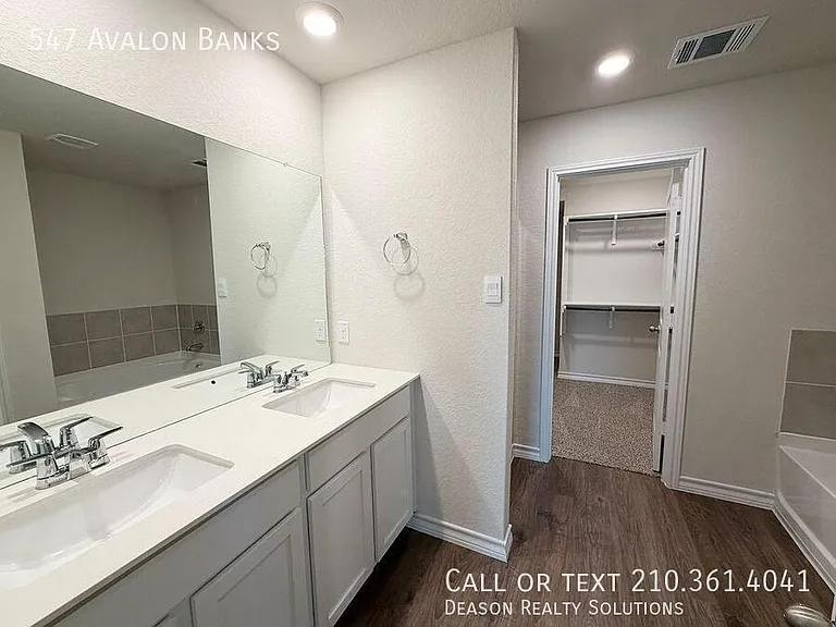 547 Avalon Banks — Photo 6