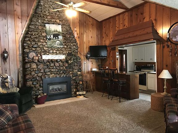 3rd image of 24661 McClelland Dr