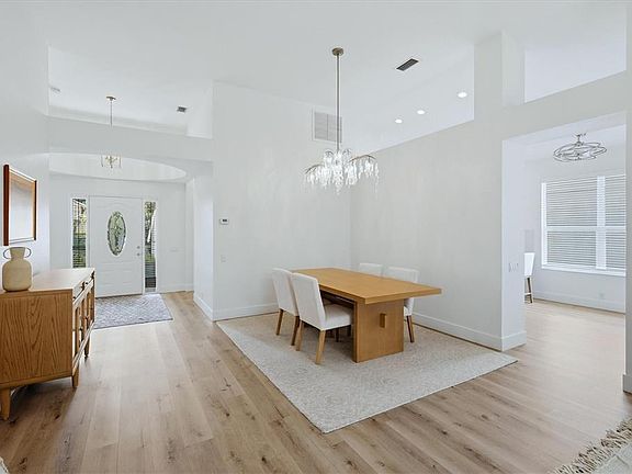 4th image of 7904 Hampton Ct