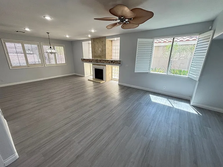 8207 Vista Colorado St — Photo 12