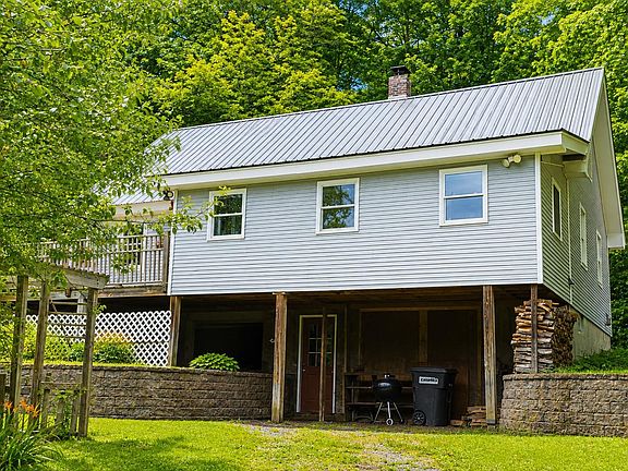 3rd image of 1114 Sand Hill Road