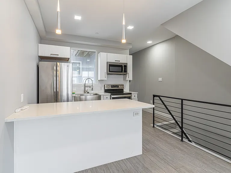 1731 Ingersoll St #B — Photo 4