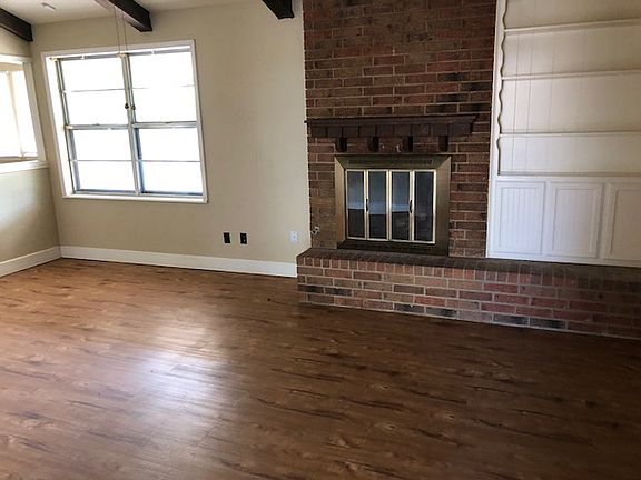 2nd image of 4425 Evelyn St