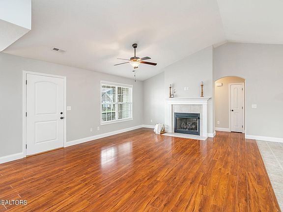 5th image of 2534 Ancient Oak Ln