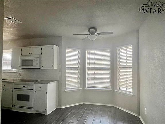 5th image of 4 White Rock Ct