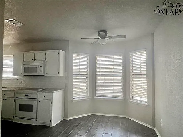 4 White Rock Ct — Photo 5