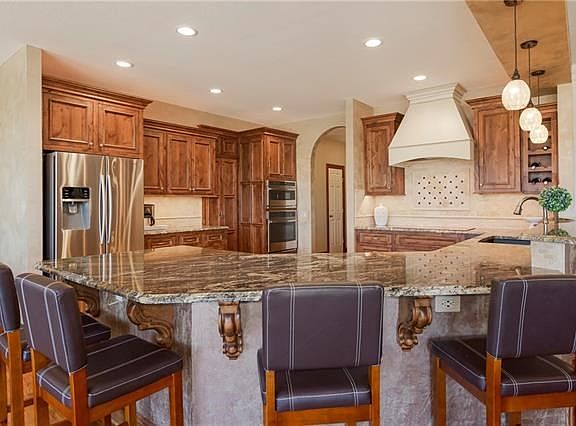 4th image of 25500 E Lawnwood Ct