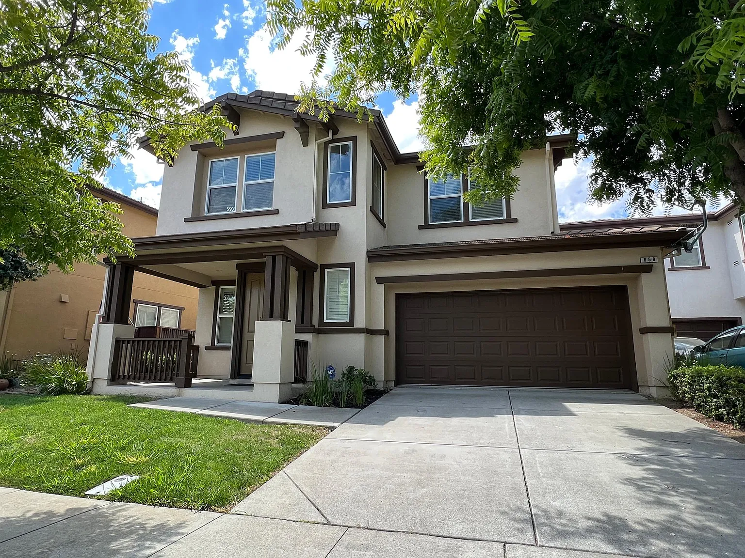 3 bed, 1795 sqft, $3,180 — Photo 2