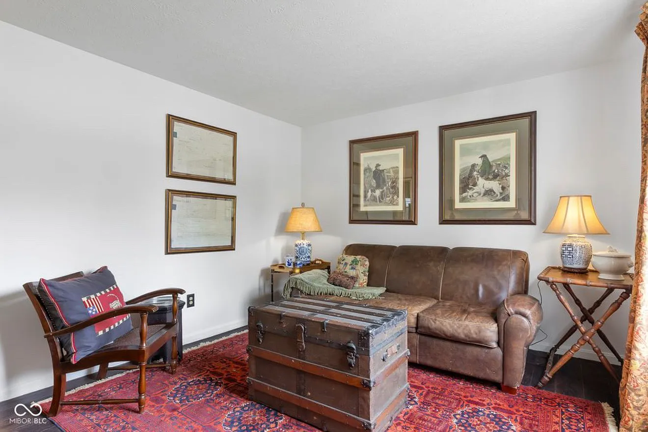 2 bed, 911 sqft, $1,295 — Photo 4