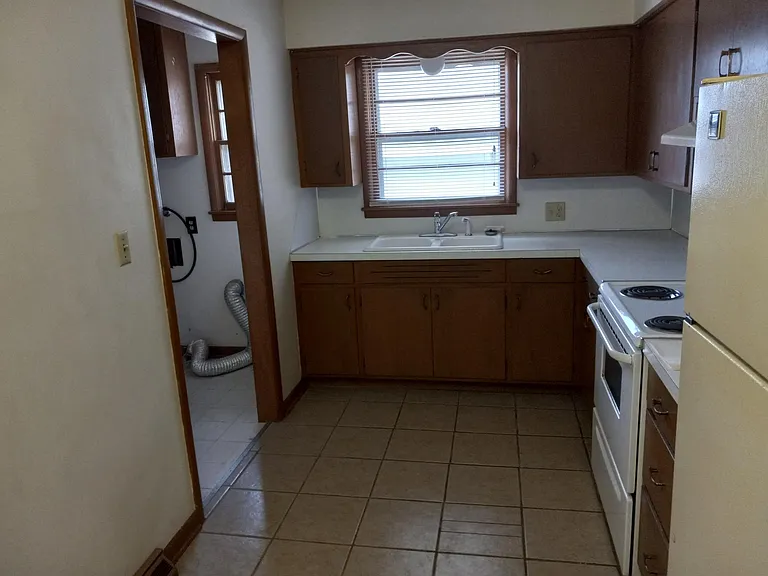 846 S Link Ave — Photo 3
