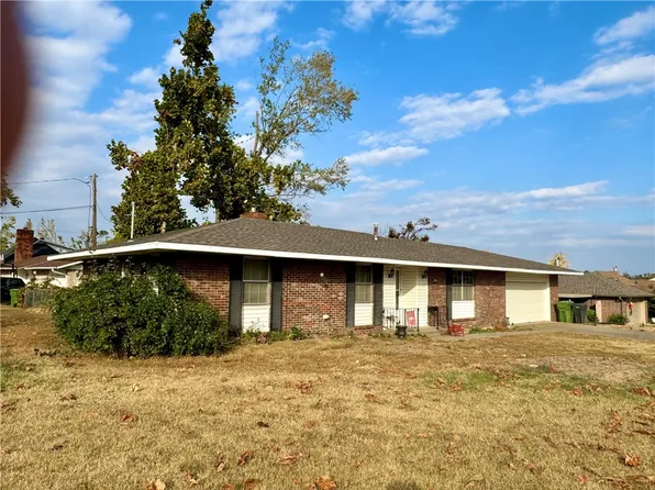 1109 W Pecan St, Rogers, AR 72756