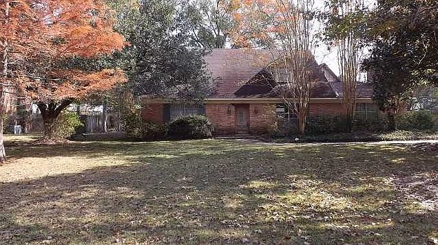 1st image of 119 Dogwood Dr