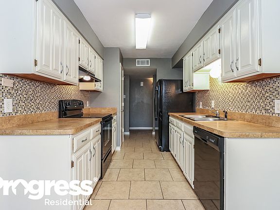 5th image of 2509 Arapaho Dr