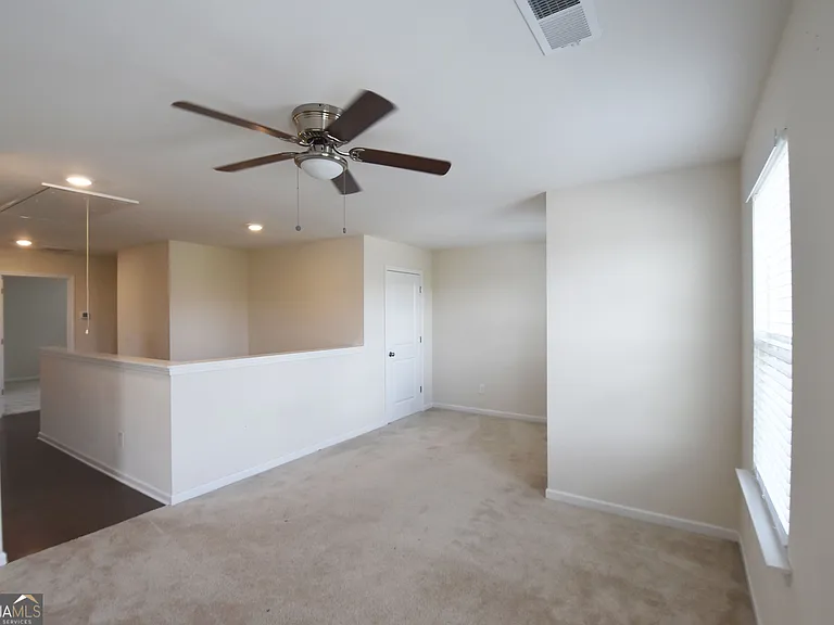 421 Southbridge Pass — Photo 63