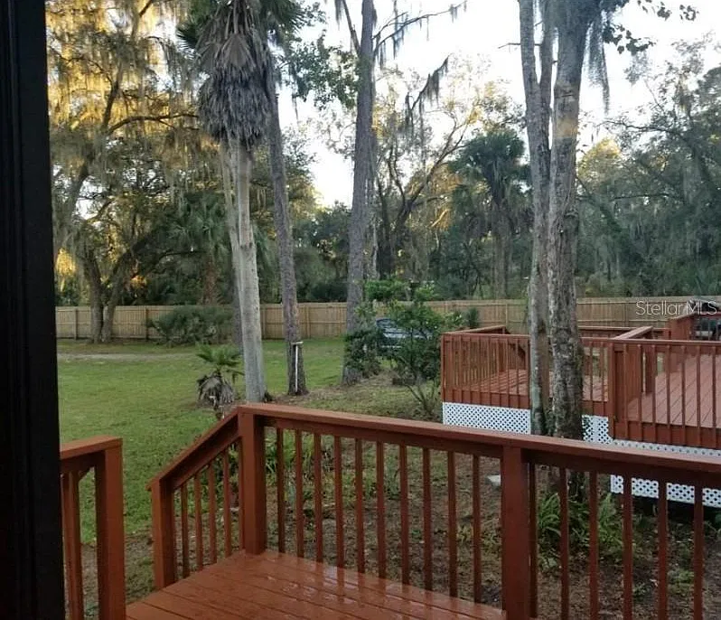 3 bed, 2.0 bath, 1864 sqft, $2,000 — Photo 2