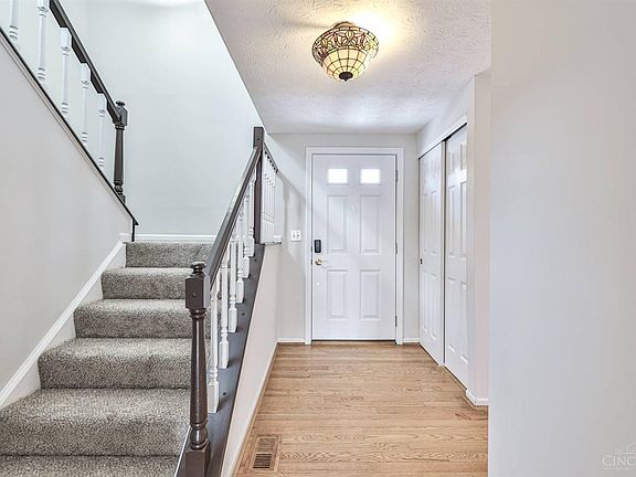 4th image of 10932 Barrington Ct