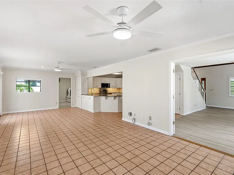 345 Bailey St — Photo 14