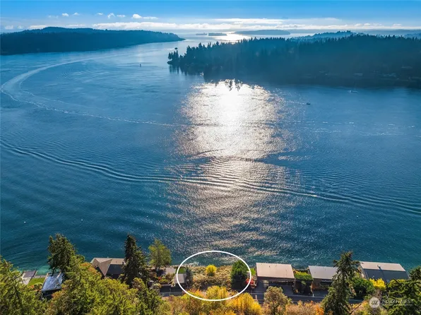 3356 Point White Drive NE, Bainbridge Island, WA 98110