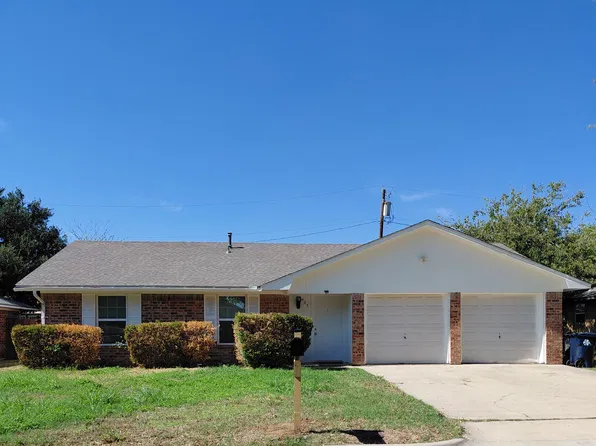 405 Kingfisher Ln, Denton, TX 76209